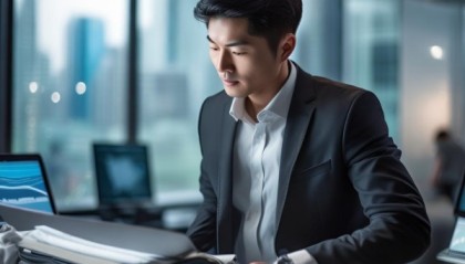 信息化咨询师职业发展中面临的重要挑战与解决方案