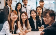 君恋信息咨询服务部，专业 yet 可爱，你的理想咨询伙伴