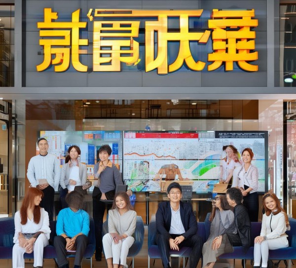 易居信息咨询服务，助力您的生活更便利