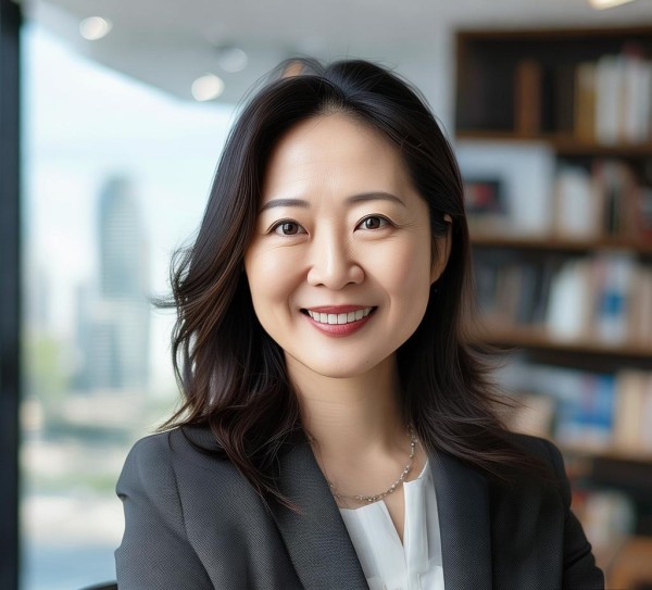郑秀琼，信息咨询服务领域的卓越领导者