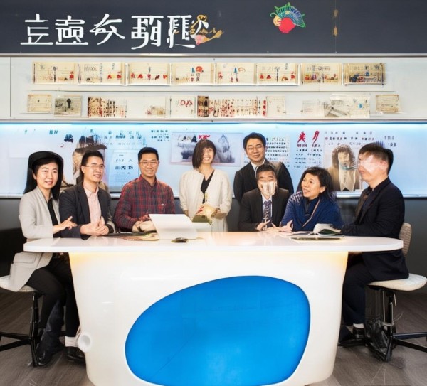 恒思优学，专业背景与创新服务